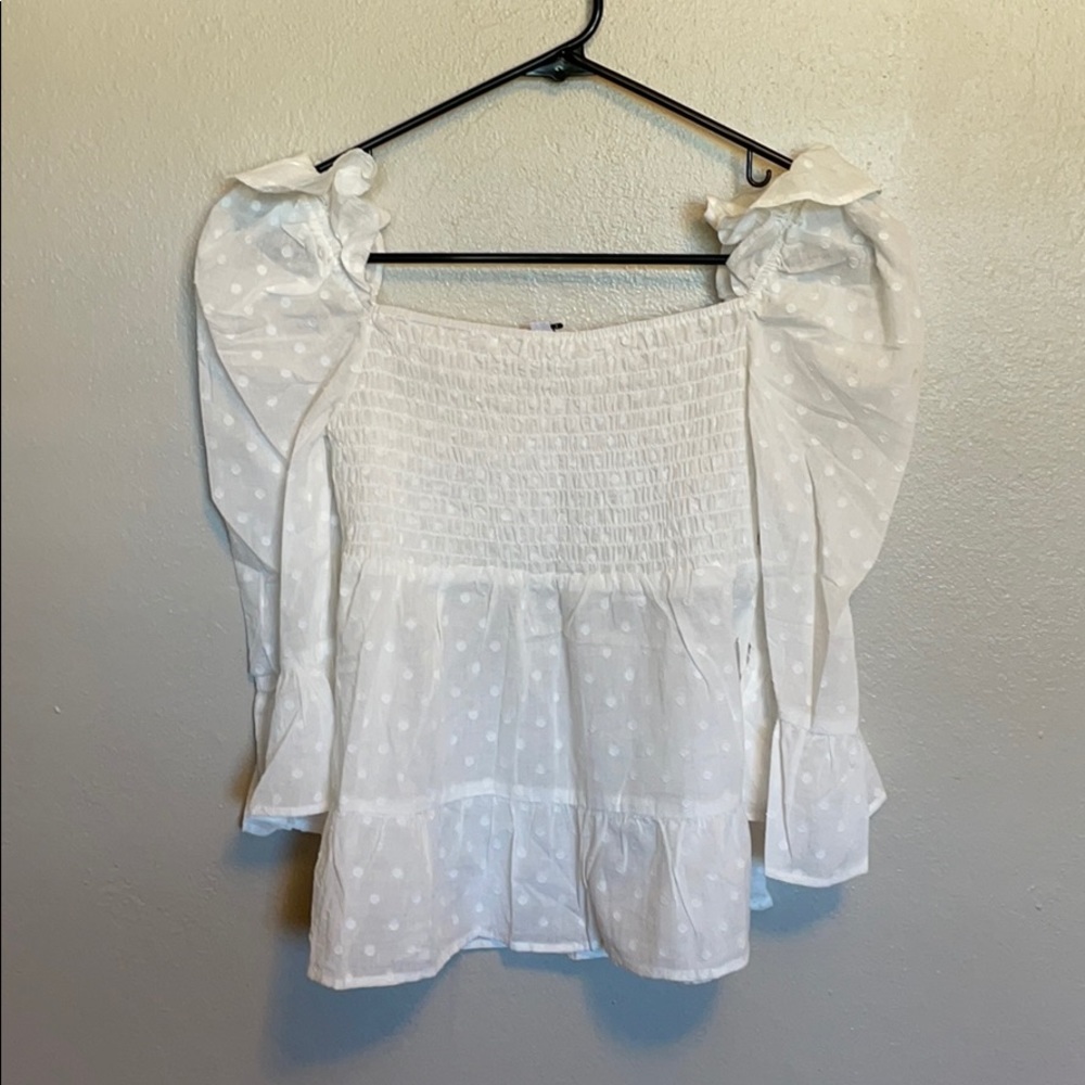 Size Medium BB Dakota Blouse